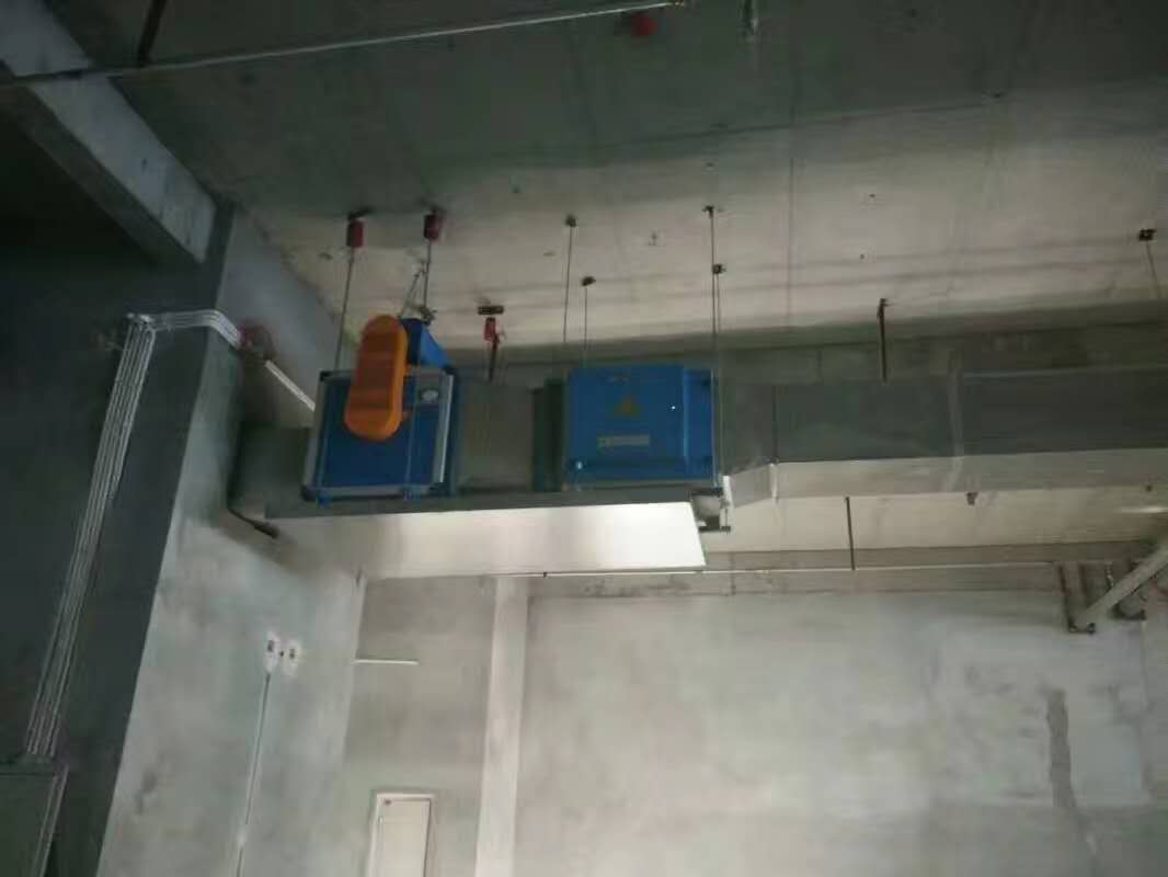 吊裝風(fēng)機(jī)